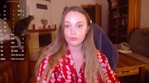 Snapshot of wet_lana chatting on June 26, 8:35 pm Lana online show from June 26, 8:35 pm