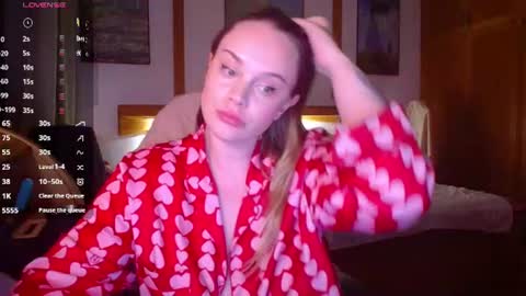 Snapshot of wet_lana chatting on June 29, 8:31 pm Lana online show from June 29, 8:31 pm