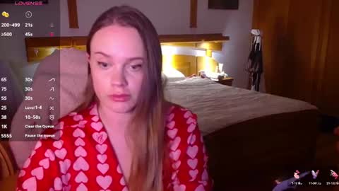 Snapshot of wet_lana chatting on July 4, 8:26 pm Lana online show from July 4, 8:26 pm