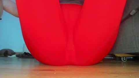 Snapshot of wet_pants2022 chatting on June 13, 6:39 pm wet_pants2022 online show from June 13, 6:39 pm