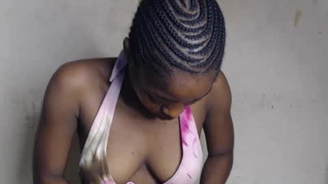 Snapshot of wet_pussy200 chatting on April 28, 7:24 am Bella online show from April 28, 7:24 am
