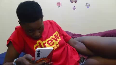 wetberry20 online show from May 12, 3:09 pm