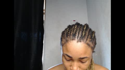 wetdrippussy7 online show from September 18, 1:57 pm