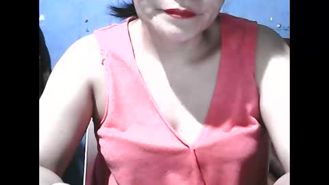Snapshot of wethornypussy4u chatting on November 3, 7:42 am wethornypussy4u online show from November 3, 7:42 am