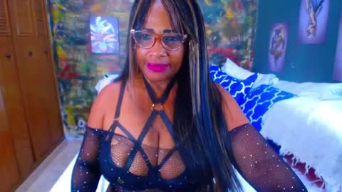 Snapshot of wethotass chatting on March 29, 6:13 am gina online show from March 29, 6:13 am