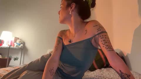 Sweet but .... online show from May 21, 2:18 am