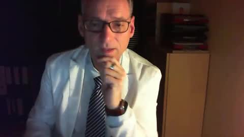 Snapshot of wetsuitedman chatting on December 30, 5:23 pm Franz online show from December 30, 5:23 pm