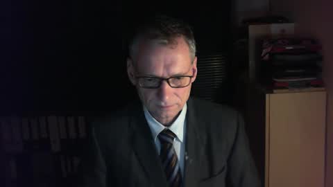 Snapshot of wetsuitedman chatting on January 29, 4:41 pm Franz online show from January 29, 4:41 pm