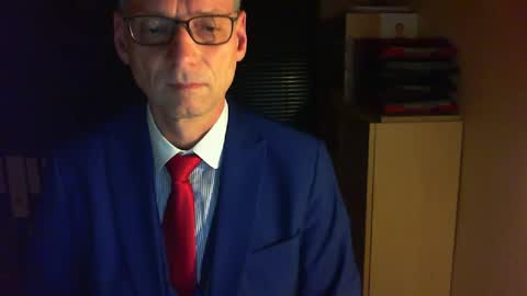 Snapshot of wetsuitedman chatting on February 27, 5:26 pm Franz online show from February 27, 5:26 pm