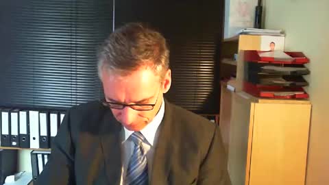 Snapshot of wetsuitedman chatting on September 13, 6:35 am Franz online show from September 13, 6:35 am