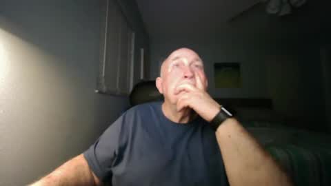 Snapshot of wfs2946 chatting on October 14, 12:33 am wfs2946 online show from October 14, 12:33 am