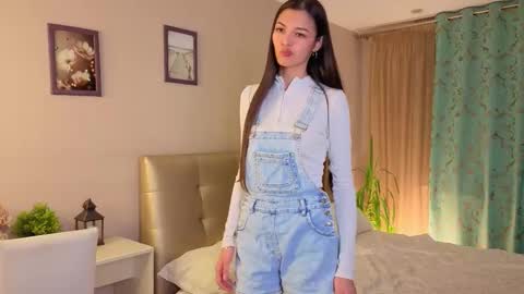 Kaylee online show from January 17, 7:06 pm