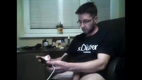 Snapshot of whatwouldyouliketosee chatting on April 17, 9:07 pm stoffy online show from April 17, 9:07 pm