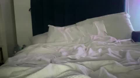 whatyouwantyouknowigotit online show from October 9, 3:59 am