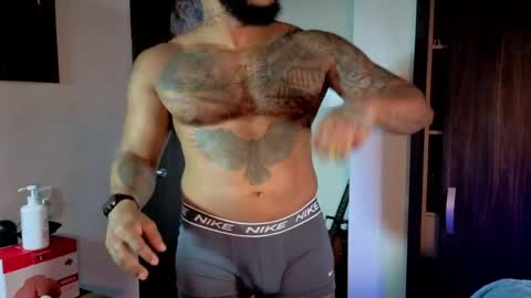 Snapshot of wheleer_green chatting on May 17, 1:36 am Will online show from May 17, 1:36 am