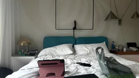 Snapshot of whenhotmeetssexy chatting on September 26, 9:08 pm Hot 2 online show from September 26, 9:08 pm