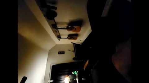 Snapshot of whilstlywandering chatting on April 6, 4:32 am whilstlywandering online show from April 6, 4:32 am