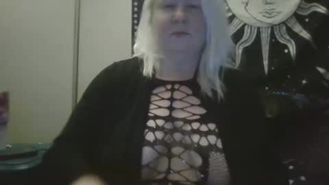 Snapshot of whipsnap19 chatting on November 27, 10:17 am whipsnap19 online show from November 27, 10:17 am