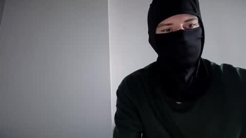 whispero_o online show from December 22, 5:37 am