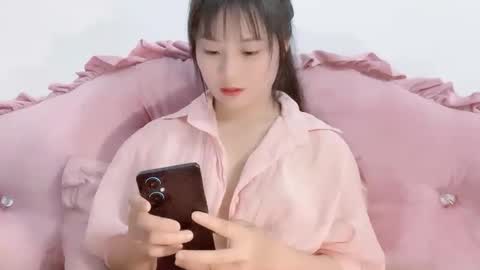 White online show from April 26, 2:31 am