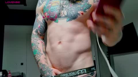 Snapshot of white_king999 chatting on September 29, 2:38 am Max online show from September 29, 2:38 am