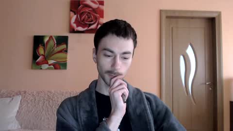 Snapshot of white_sport chatting on April 11, 12:42 pm Tom online show from April 11, 12:42 pm