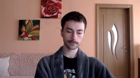 Snapshot of white_sport chatting on April 16, 10:27 am Tom online show from April 16, 10:27 am