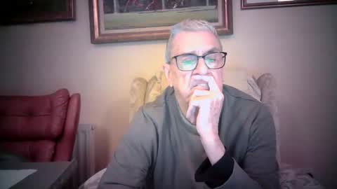 Snapshot of whitebriefs009 chatting on January 15, 2:32 pm whitebriefs009 online show from January 15, 2:32 pm