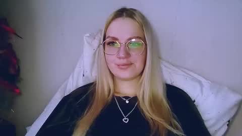 whitehex666 online show from January 11, 8:08 am