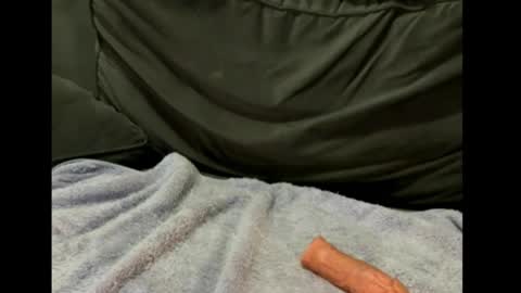 Snapshot of whitelines19 chatting on February 20, 6:26 am whitelines1991 online show from February 20, 6:26 am