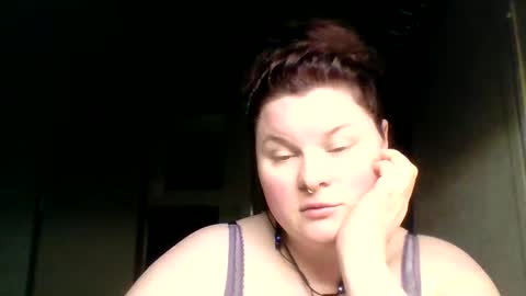 White Suggar online show from April 4, 10:13 am