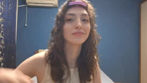 Snapshot of whitleyscianna chatting on April 8, 4:51 pm Cindy online show from April 8, 4:51 pm
