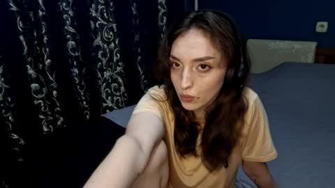 Snapshot of whitleyscianna chatting on April 18, 6:01 pm Cindy online show from April 18, 6:01 pm