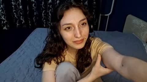 Snapshot of whitleyscianna chatting on April 19, 6:10 pm Cindy online show from April 19, 6:10 pm