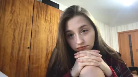 Vicky online show from March 18, 2:42 pm