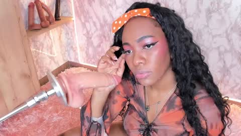 whitneyyfox online show from January 14, 8:31 am