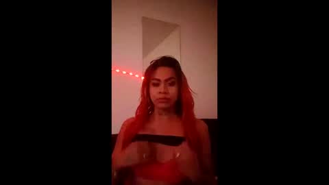 whitnyalexandrareal online show from April 3, 11:30 am