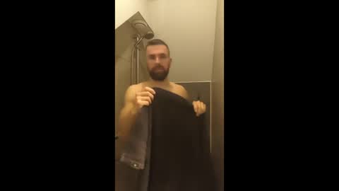 Snapshot of whocard chatting on March 12, 9:10 pm whocard online show from March 12, 9:10 pm