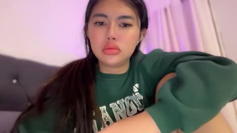 Snapshot of whoss_sofia chatting on January 15, 12:26 am Sofia online show from January 15, 12:26 am