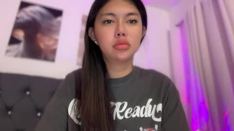 Snapshot of whoss_sofia chatting on February 5, 11:20 pm Sofia online show from February 5, 11:20 pm