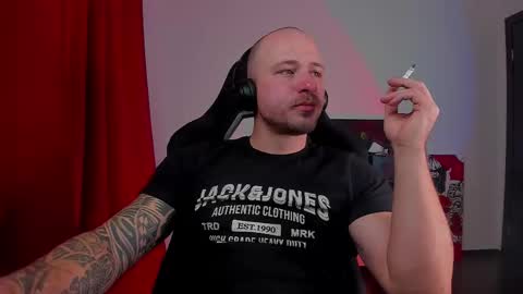 VI online show from November 18, 7:51 pm