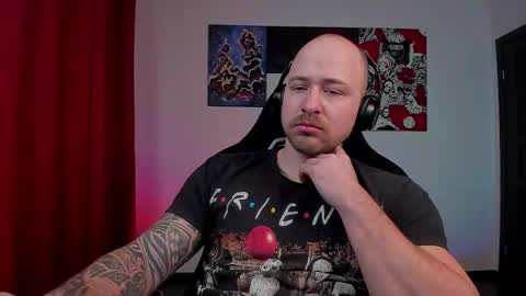 Snapshot of why_you_so_serious chatting on February 26, 7:35 pm VI online show from February 26, 7:35 pm