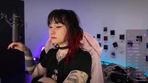 Snapshot of whysosweet chatting on February 13, 2:40 am iggy iggz online show from February 13, 2:40 am