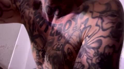 whyteboi8989 online show from September 15, 11:38 pm