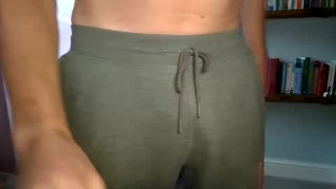 Snapshot of wibble34 chatting on February 10, 10:42 am wibble34 online show from February 10, 10:42 am