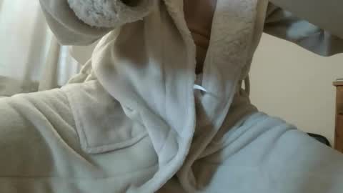Snapshot of wifewatcher123 chatting on March 27, 7:36 am wifewatcher123 online show from March 27, 7:36 am