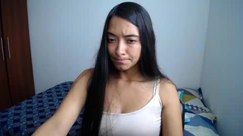 Snapshot of wifhot chatting on May 12, 6:27 pm Ilauren online show from May 12, 6:27 pm