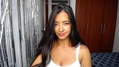 Snapshot of wifhot chatting on May 14, 12:12 pm Ilauren online show from May 14, 12:12 pm