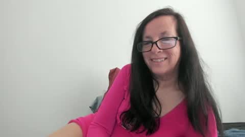 Wiggly Peach Goddess online show from February 14, 3:09 pm