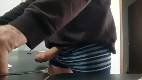 wiilbearbigcock online show from June 25, 2:32 pm